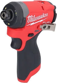 MILWAUKEE PISTOLA ATORNILLADOR IMPACTO 1